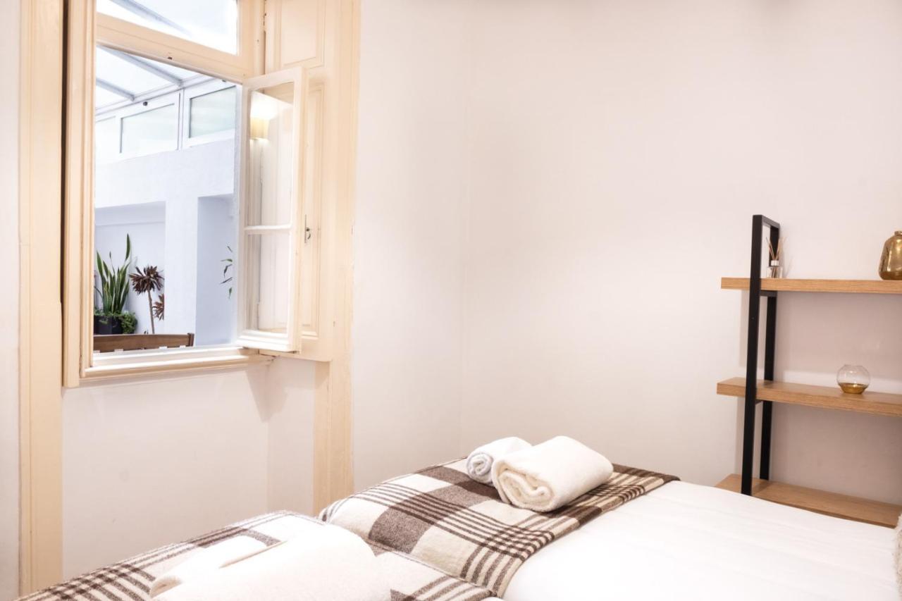 Central Apartment With Terrace By Lovelystay 리스본 외부 사진